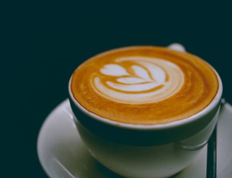 Mælkeskummer test – Opgrader din kaffe med lækkert skummet mælk