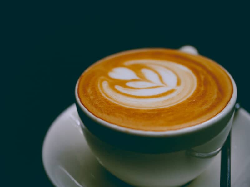 Mælkeskummer test – Opgrader din kaffe med lækkert skummet mælk