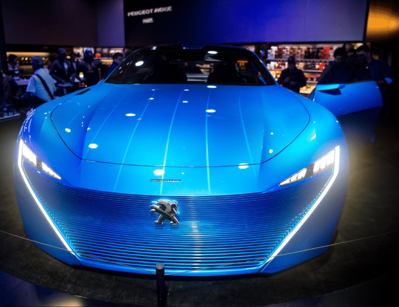 Peugeots futuristiske elbil – Så vild er den